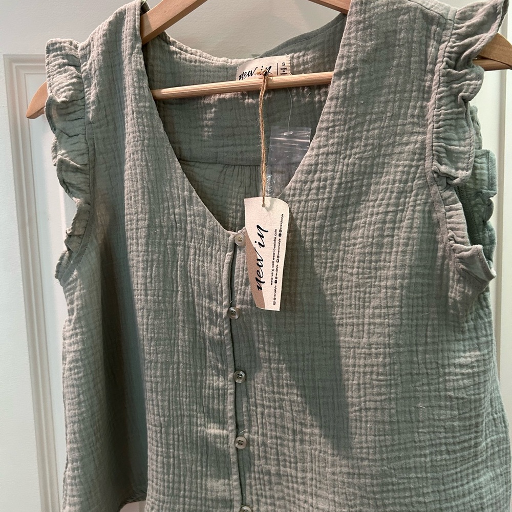 Three Bird Nest Olive Ruffle Sleeve Top And Shorts Set